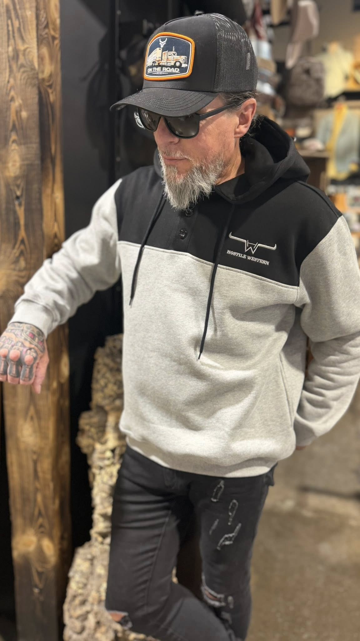 Hoodie logo brodé- Hostile Western
