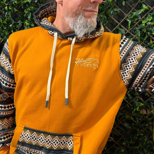 Hoodie à manches abstraites Horse Vibes