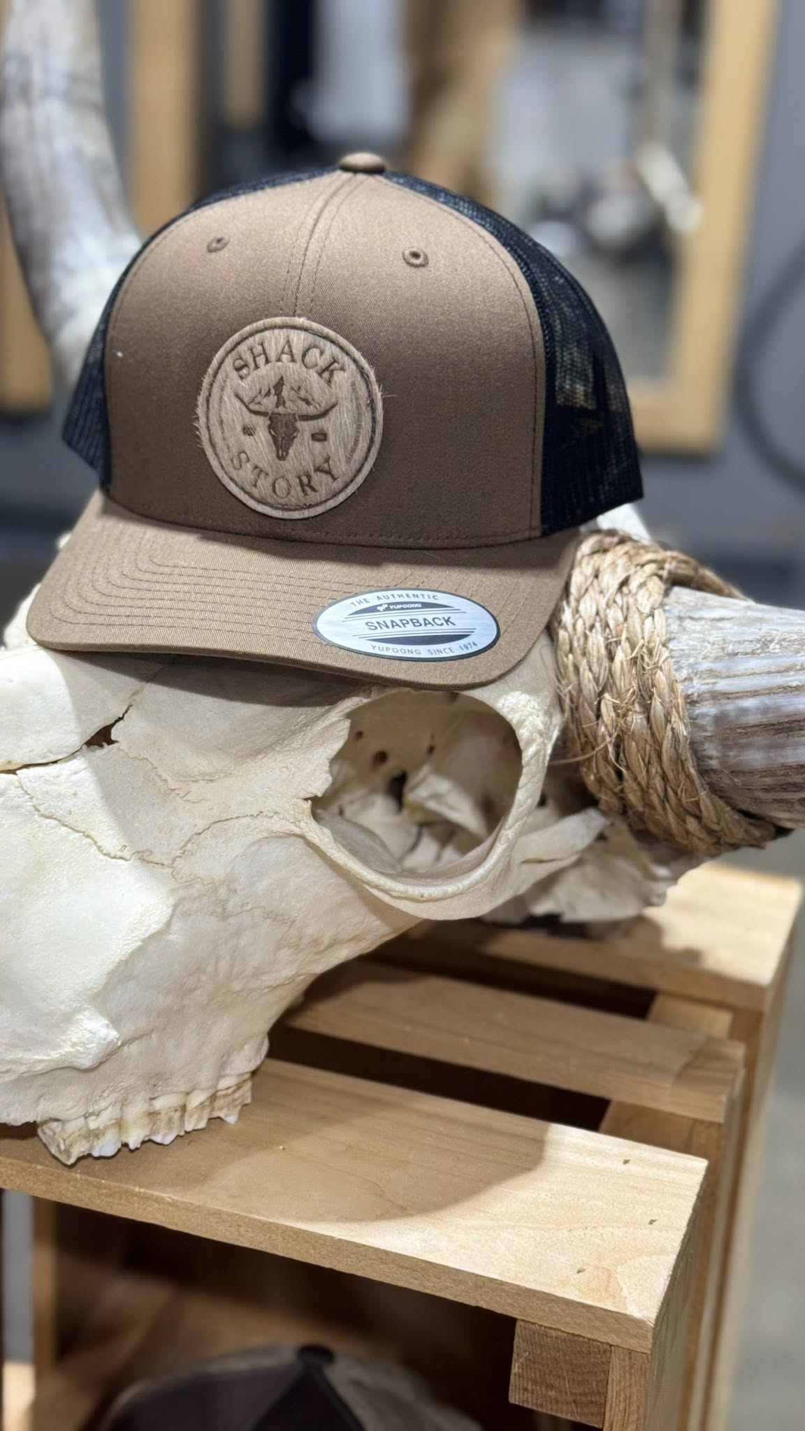 Casquette à patch peau de vache Shack Story