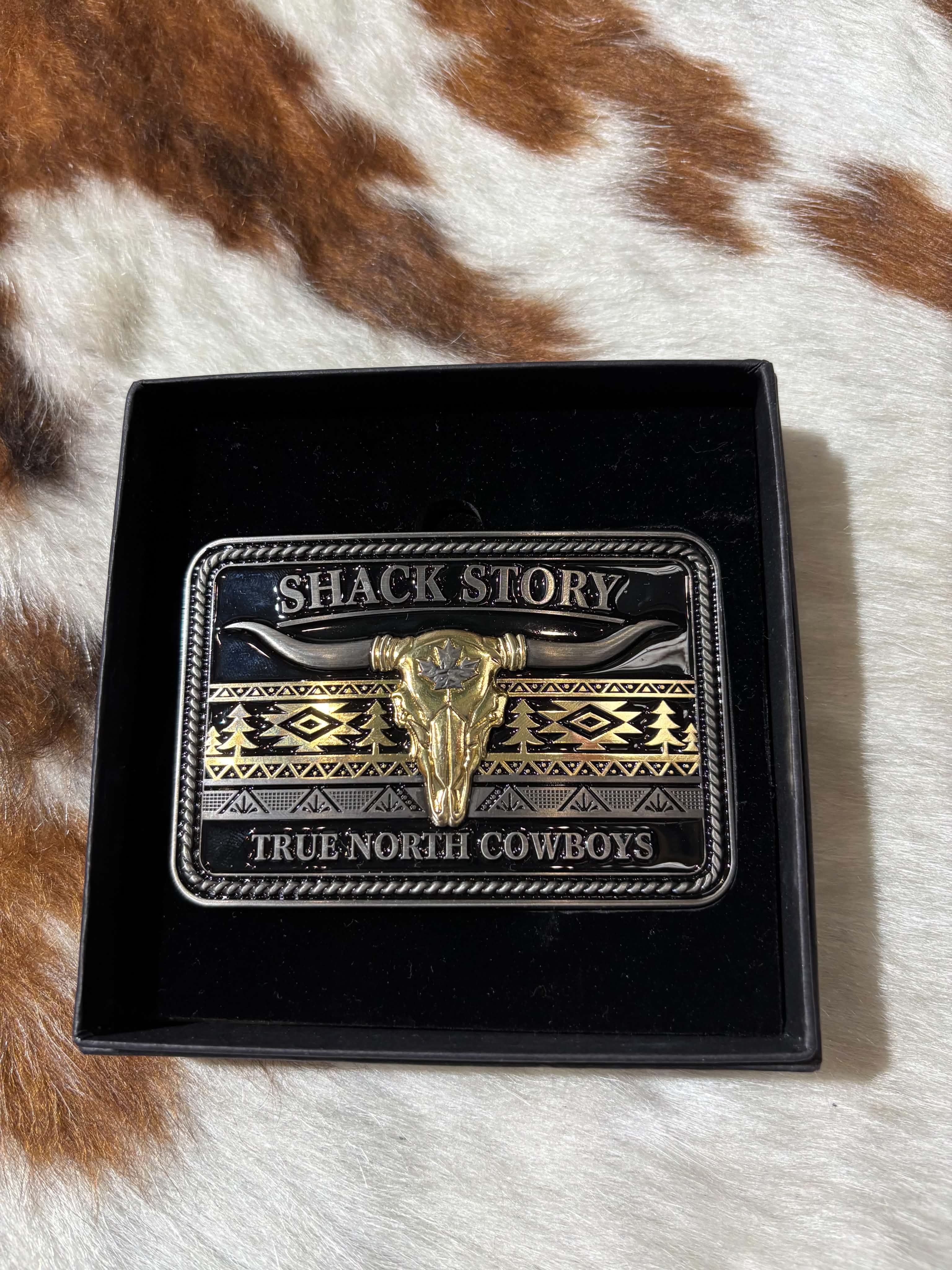 Boucle de ceinture dorée et argentée Shack Story